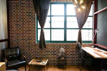 Baker Street Design Inn