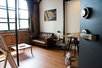 Baker Street Design Inn