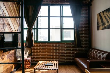 Baker Street Design Inn