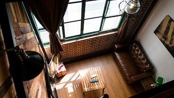 Baker Street Design Inn
