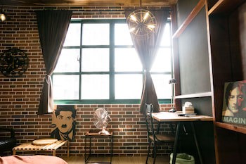 Baker Street Design Inn
