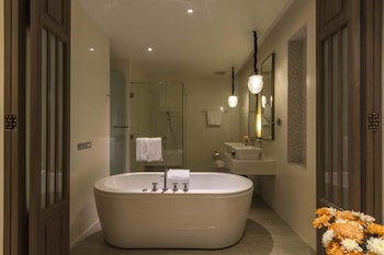 Maraya Hotel & Resort