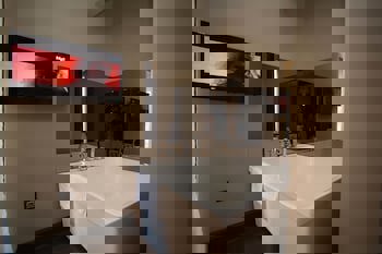 Juliet Rooms & Kitchen