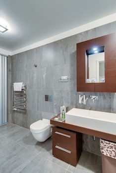 Black Pearl Luxury Apartments
