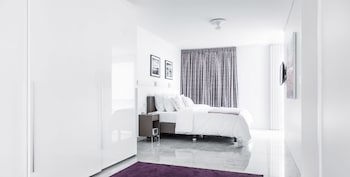 Black Pearl Luxury Apartments
