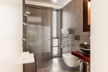 Black Pearl Luxury Apartments