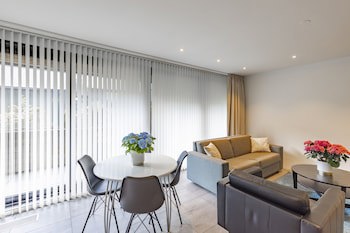 Black Pearl Luxury Apartments
