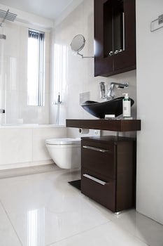Black Pearl Luxury Apartments