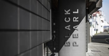 Black Pearl Luxury Apartments