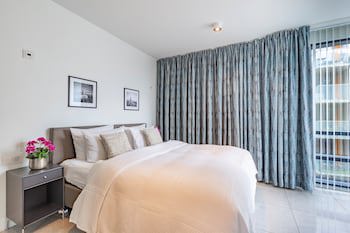 Black Pearl Luxury Apartments