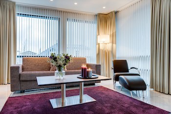 Black Pearl Luxury Apartments