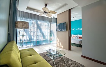 Fishermen's Harbour Urban Resort