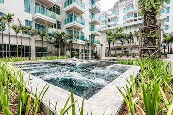 Fishermen's Harbour Urban Resort