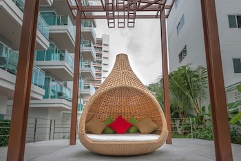 Fishermen's Harbour Urban Resort