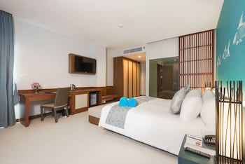 Fishermen's Harbour Urban Resort
