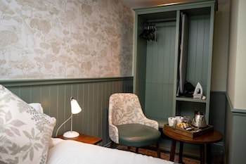 Ardencaple Hotel By Greene King Inns