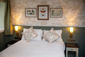 Ardencaple Hotel By Greene King Inns