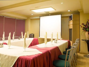 Grand City Hotel