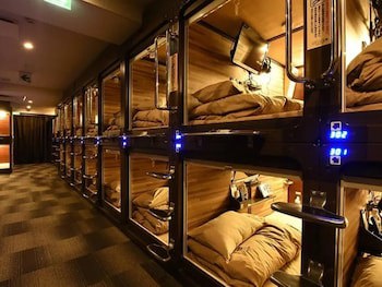 Anshin Oyado Shinjuku - Caters To Men