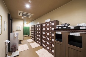 Anshin Oyado Shinjuku - Caters To Men