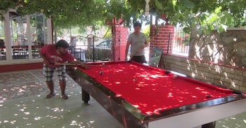 Red Rose Hotel galeri fotoğrafı
