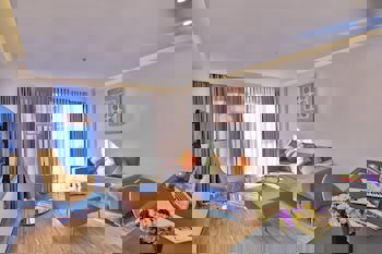 Business Life Boutique Hotel