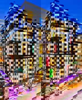 Business Life Boutique Hotel