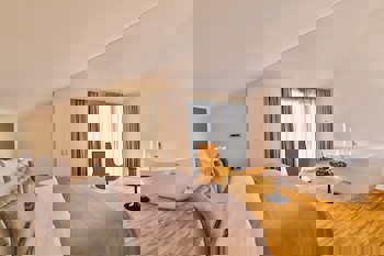 Business Life Boutique Hotel