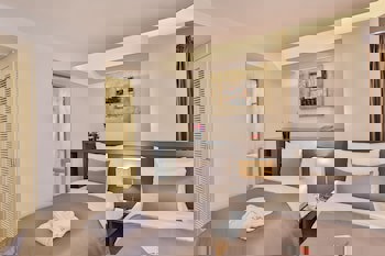 Business Life Boutique Hotel