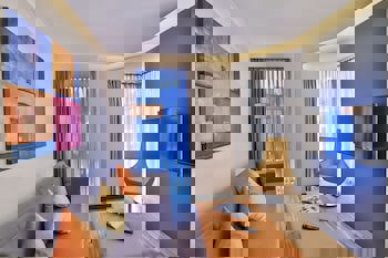 Business Life Boutique Hotel