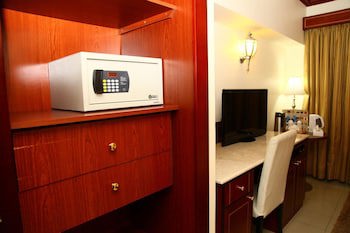 Saffron Hotel fotoğrafı