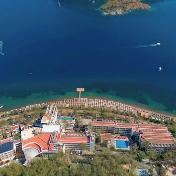 Orka Lotus Beach