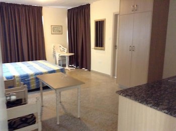 Christabelle Hotel Apartments galeri fotoğrafı