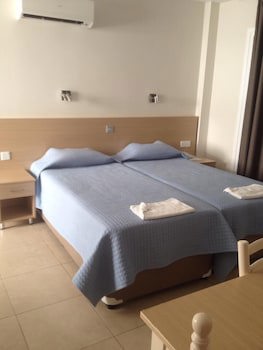 Christabelle Hotel Apartments galeri fotoğrafı