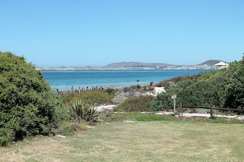 Blue Bay Lodge