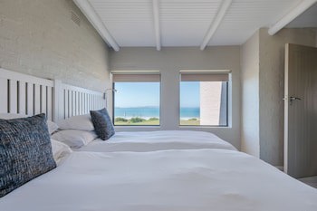 Blue Bay Lodge
