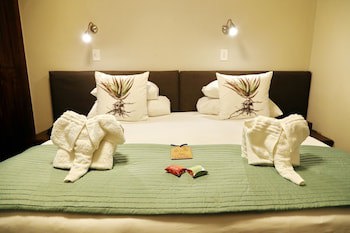 Blue Bay Lodge