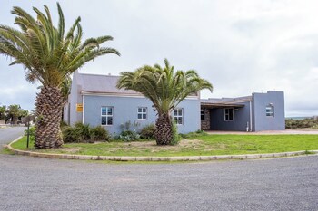 Blue Bay Lodge