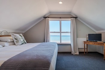 Blue Bay Lodge