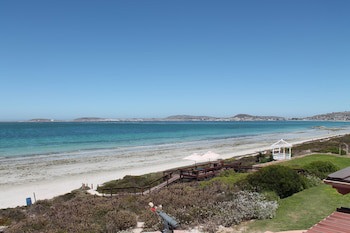 Blue Bay Lodge