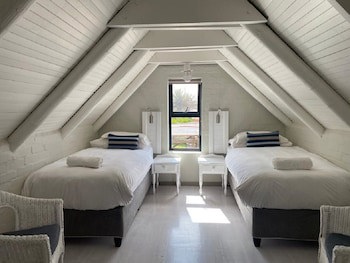 Blue Bay Lodge