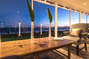 Blue Bay Lodge