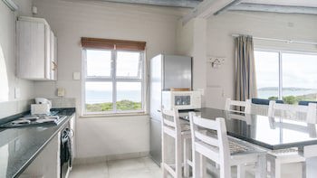 Blue Bay Lodge