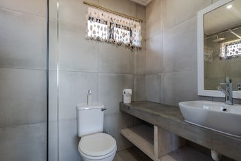 Blue Bay Lodge