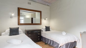 Blue Bay Lodge