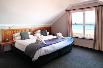 Blue Bay Lodge