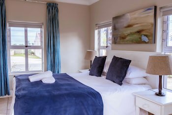 Blue Bay Lodge