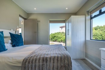 Blue Bay Lodge