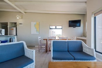 Blue Bay Lodge