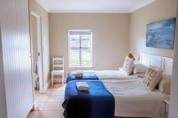 Blue Bay Lodge